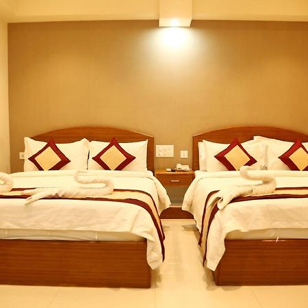 ホテル Nitheesh Residency カーンチープラム エクステリア 写真