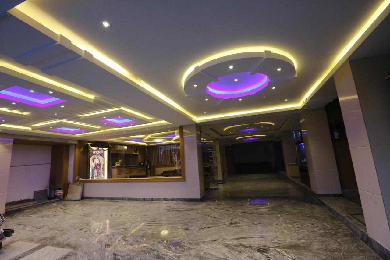 ホテル Nitheesh Residency カーンチープラム エクステリア 写真