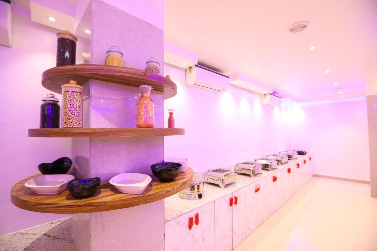 ホテル Nitheesh Residency カーンチープラム エクステリア 写真