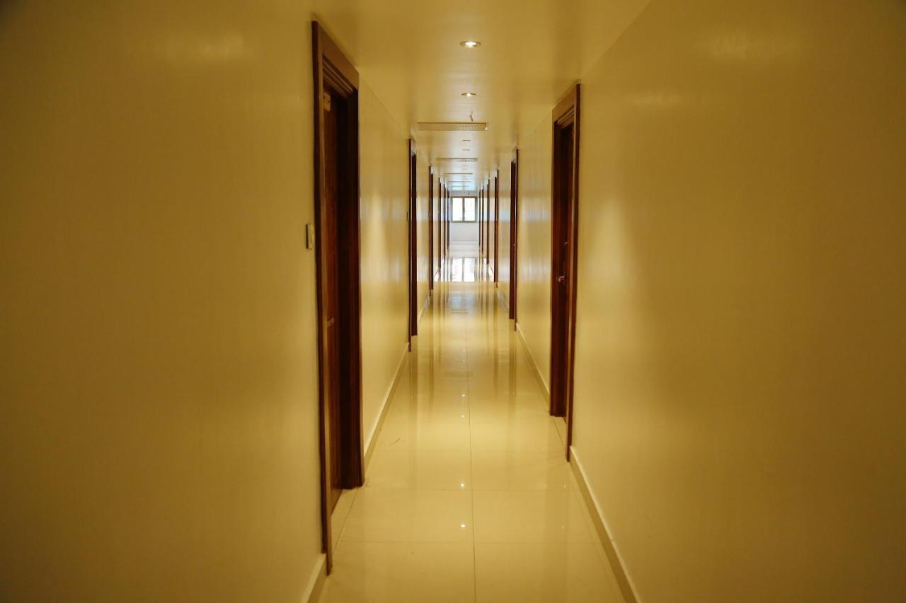ホテル Nitheesh Residency カーンチープラム エクステリア 写真
